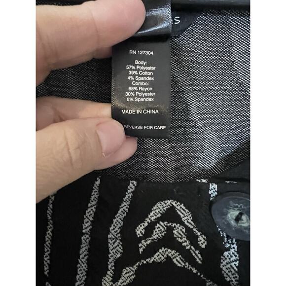 ALI MILES Black Artsy Abstract 3/4 Sleeve 3 Button Art To Wear Top SIZE XL - Picture 5 of 9